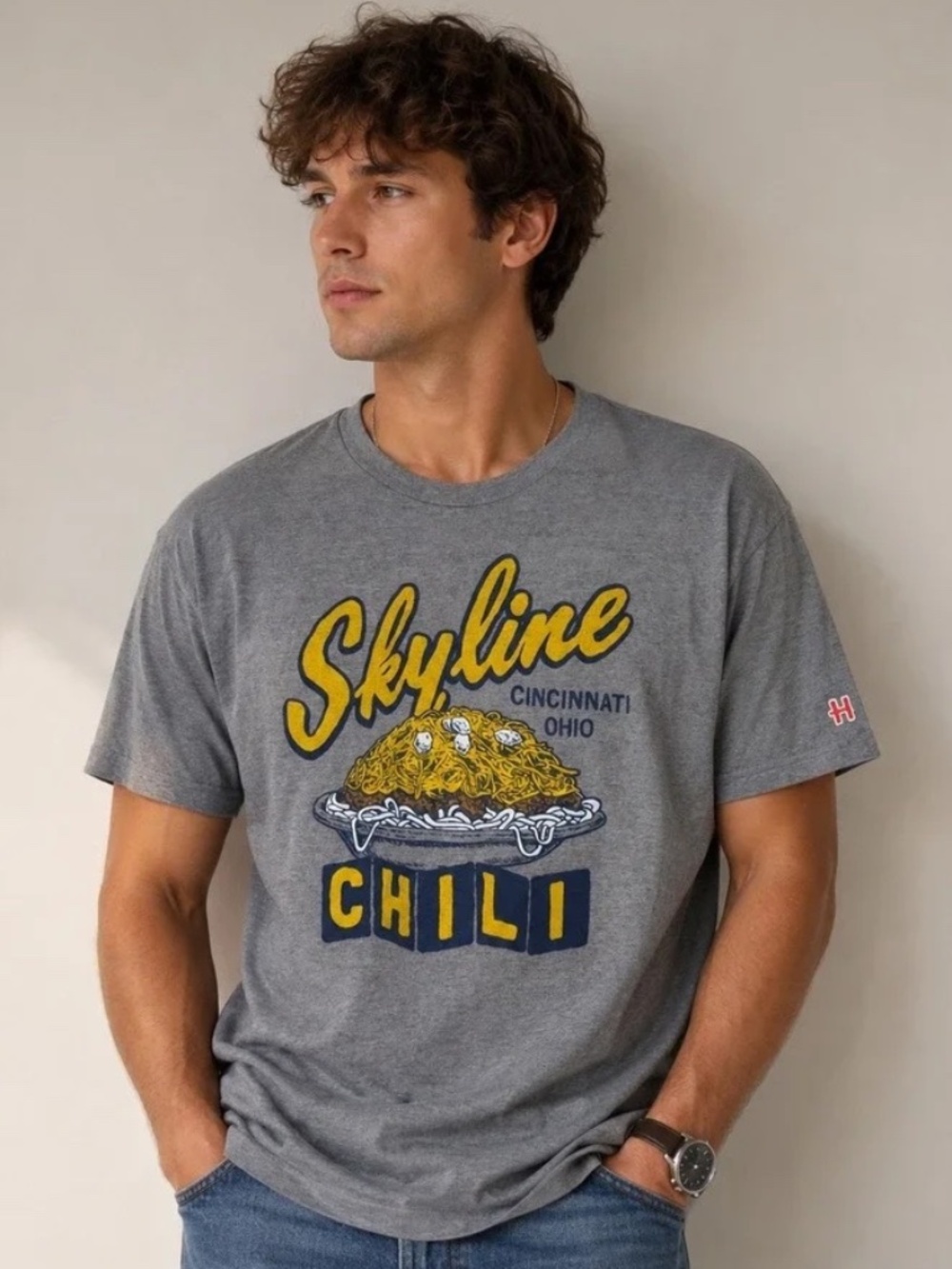 Men's HOMAGE Gray Cincinnati Skyline Chili T-Shirt - MEDIUM